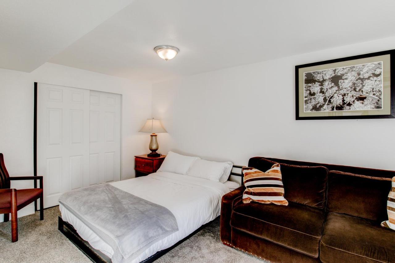 Modern Private Whole Unit 4 Bedroom Guest Suite King Bed ซอลต์เลคซิตี้ ภายนอก รูปภาพ